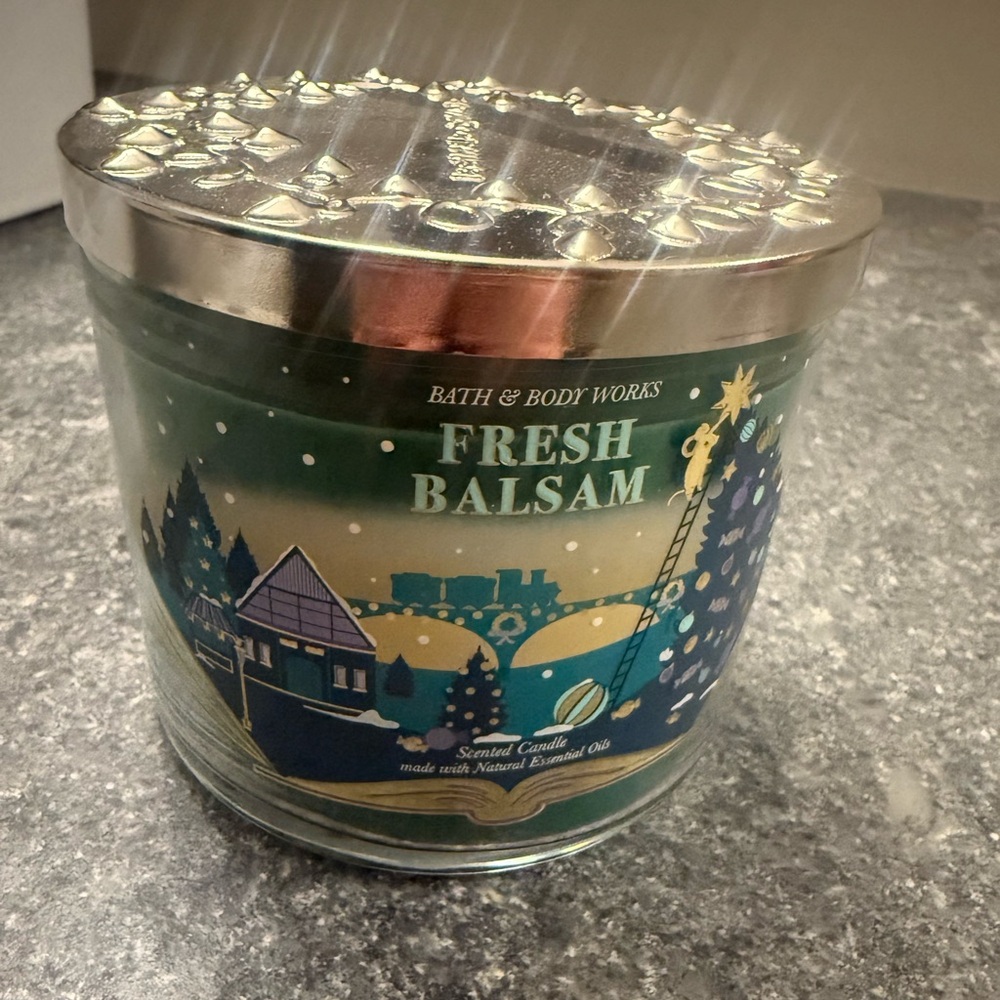 Bath & Bodyworks candle “Fresh Balsam” 14.5 oz